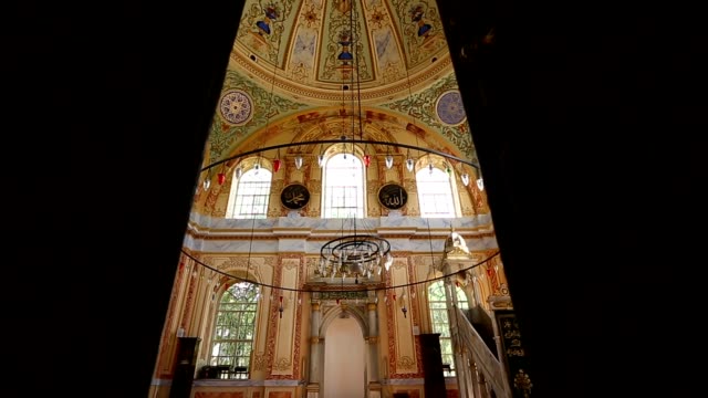 Estambul-otomano-Altunizade-Mezquita-entre-puertas