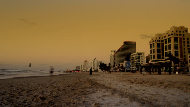 Lapso-de-tiempo-de-la-playa-de-Tel-Aviv