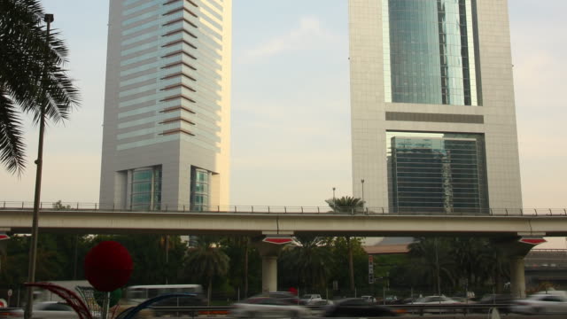 emirates-towers-Zeitraffer-von-dubai-Stadt