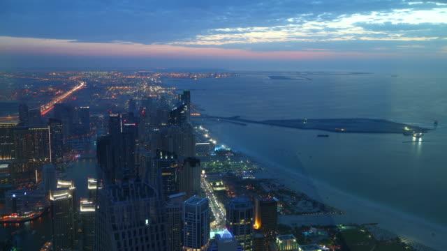 night-light-high-view-time-lapse-from-dubai