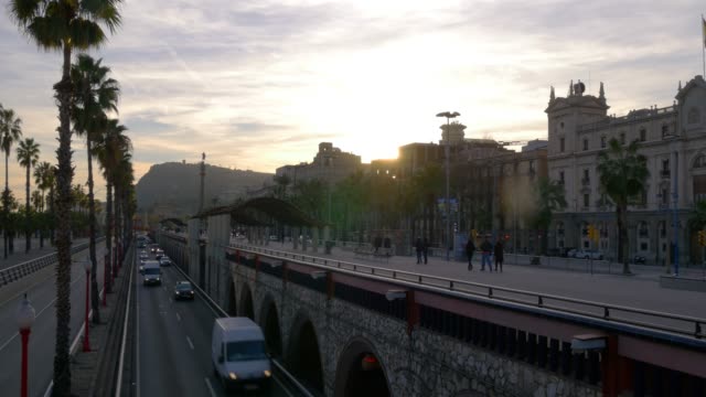 Sonnenuntergang-von-barcelona-der-bay-road-4-k-Spanien
