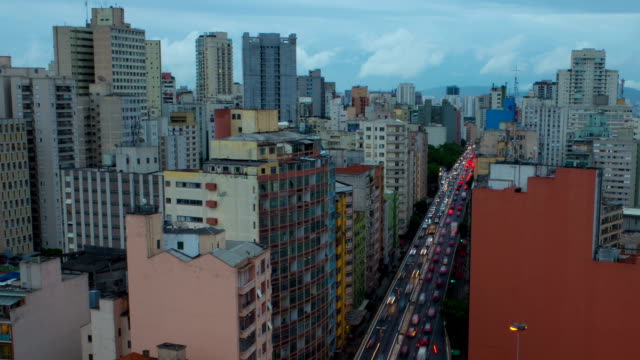 Sao-Paulo-City-Day-to-night-time-lapse
