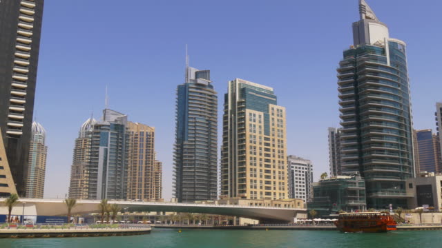 VAE-Dubai-Marina-Tag-Panorama-\"-4-k