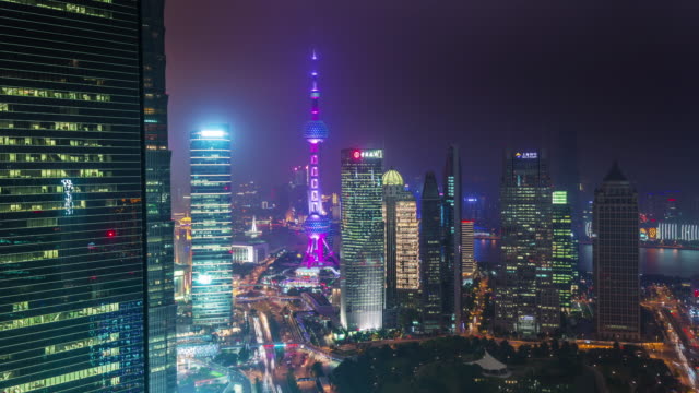 China-Nacht-shanghai-Stadtbild-Innenstadt-Dach-Top-Verkehr-Straßen-Panorama-4k-Zeitraffer