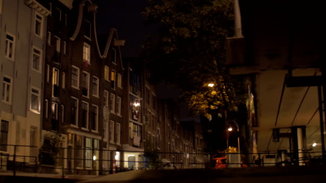 Anzeigen-von-Nacht-Amsterdam-vom-Segelboot