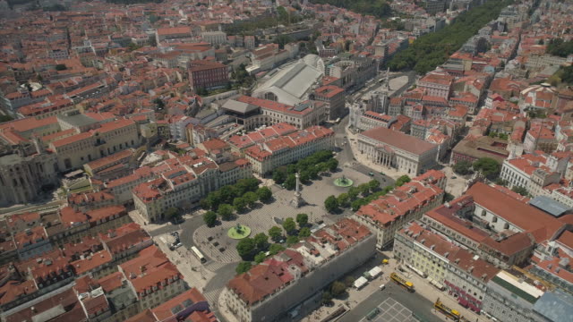 Portugal-sonnigen-Tag-Lissabon-Stadt-zentralen-Rossio-Platz-aerial-Panorama-4k