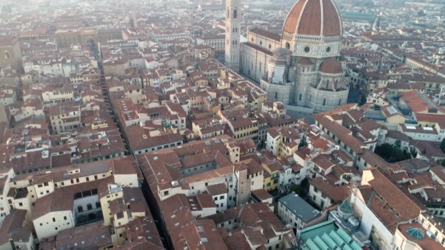 Florencia,-ITA---Catedral-y-paisaje-urbano-4K