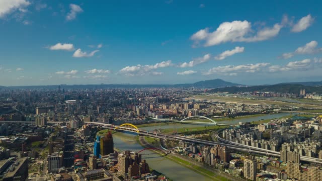 sonnigen-Tag-Taipei-Stadtbild-Fluss-aerial-Panorama-4k-Zeitraffer-Taiwan