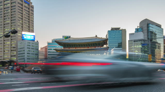 Timelapse-video-of-Namdaemun-Gate-in-Seoul-city,-Korea,-time-lapse-4K