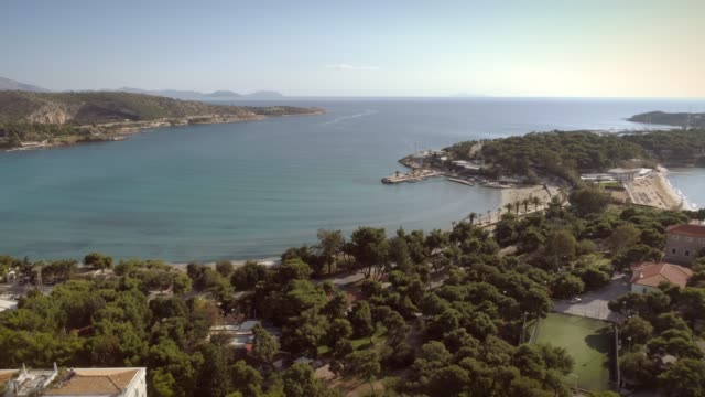 Luftaufnahme-des-erholsamen-Wohngebiet-befindet-sich-am-Meer-in-Griechenland.