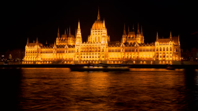 Hungarian-Parliament,-Budapest,-Hungary