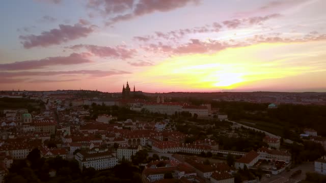 Schöne-Luftaufnahme-von-der-Prager-Panorama-Stadtansicht