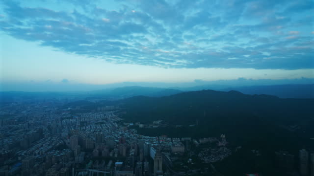 Time-lapse-beautiful-taipei-101-around-building-and-architecture-in-the-city-in-Taiwan