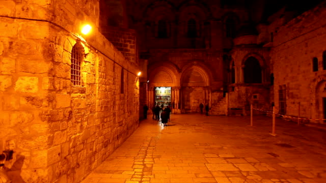 Iglesia-del-sepulcro-santo-en-la-noche,-Jerusalén,-Israel
