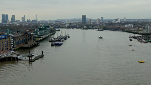 Bird-view-of-the-Thames-river