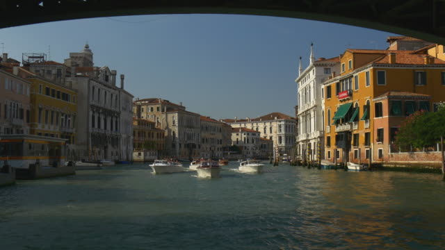 Italien-Venedig-Tag-Zeit-Passagierschiff-Straße-Reise-Canal-grande-berühmten-Panorama-4k