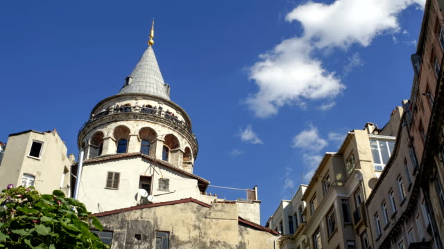 Zeitraffer-Video-der-Galata-Turm-und-Wohnungen,-Istanbul,-Türkei