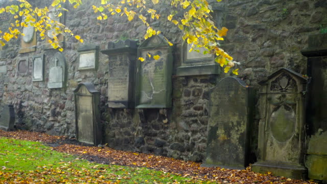 Alter-Friedhof-in-Edinburgh