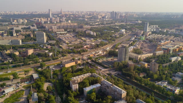 Russlands-sonniger-Tag-industrielle-Moskau-Stadtbild-aerial-Panorama-4k-hyper-Zeitraffer