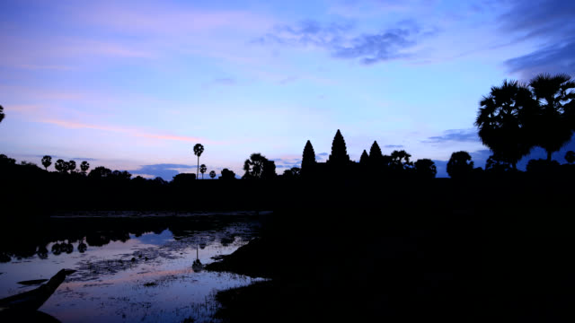 Sunrise-at-Angkor-Wat