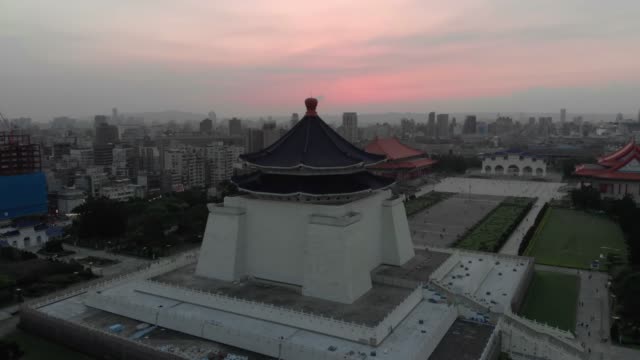 Vista-aérea-de-la-nacional-Chiang-Kai-shek-Memorial-Hall