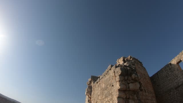 Steady-Cam-Shot-der-antiken-Stadt-von-Kanlidivane-in-Mersin,-Türkei.