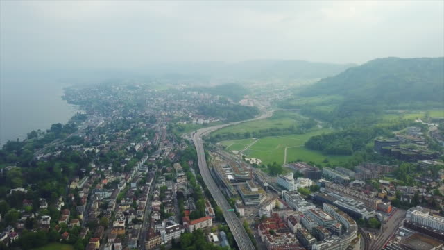 der-Schweiz-sonnigen-Zürich-See-Stadtbild-aerial-Panorama-4k