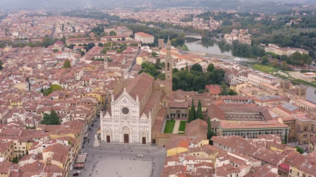 Church-of-Santa-Croce,-Florence---Aerial