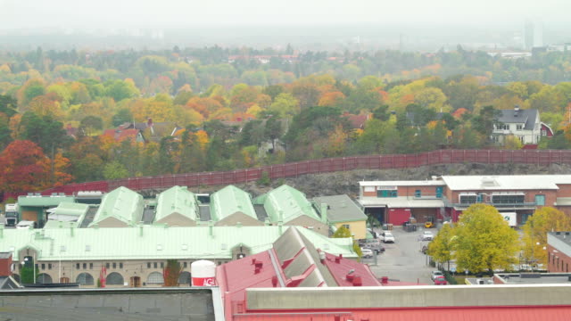 Vista-aérea-de-los-techos-rojos-de-los-edificios-de-Estocolmo-Suecia