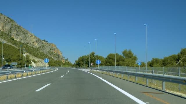 Driving-on-the-Spanish-highway