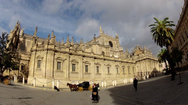 Lapso-de-tiempo-ciudad-iglesia-de-Sevilla