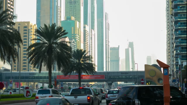 dubai-main-road-buildings-time-lapse