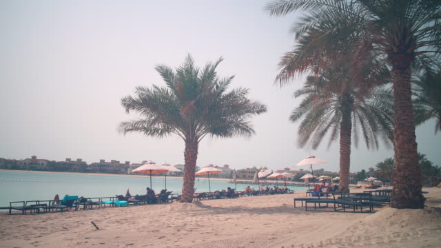 palm-beach-time-lapse-de-dubai