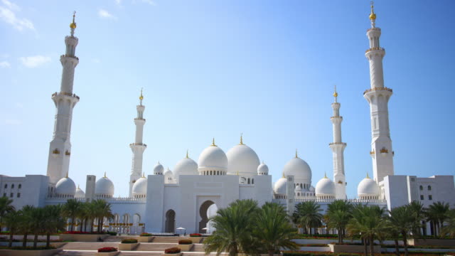 Mezquita-principal-de-dubai-lapso-de-tiempo-de-luz-de-día