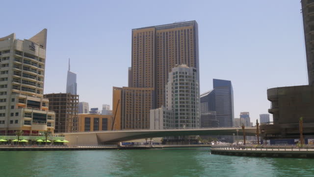 Marina-de-dubai,-Emiratos-Árabes-Unidos-día-soleado-Golfo-vista-panorámica,-4-K