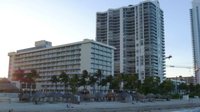 Vereinigte-Staaten-Sonnenuntergang-Miami-Süden-Strand-Anlegestelle-panorama-Appartement-Block-4-k,-Florida