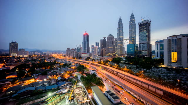 Zeitraffer-der-dramatischen-Sonnenaufgang-bei-Kuala-Lumpur-City.