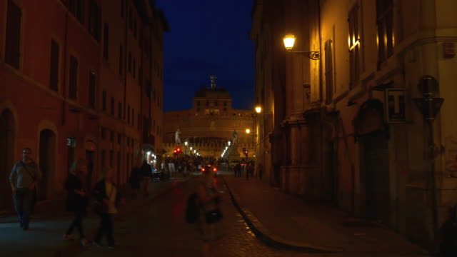 Italien-Rom-Stadt-Nacht-Licht-Straße-Sant-Castelwalking-Panorama-4k