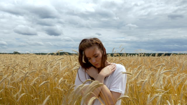 Hand-Gesturing-in-a-Wheat-Field