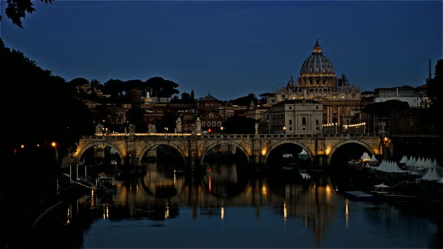 Lapso-de-tiempo-en-el-Vaticano---Basílica-de-San-Pedro