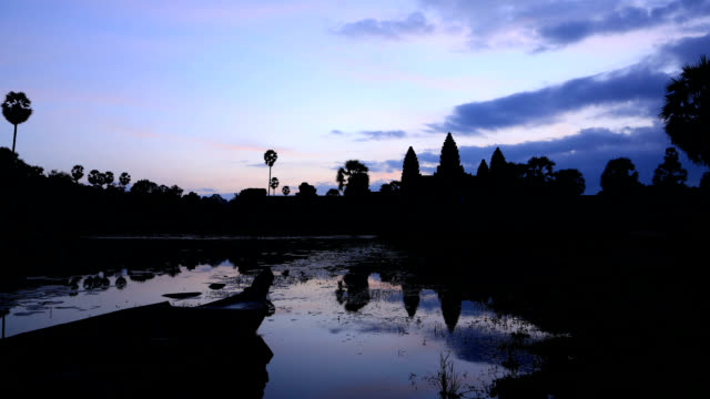 Amanecer-en-Angkor-Wat