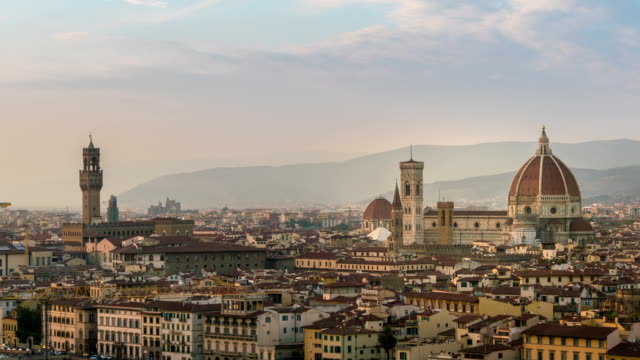Zeitraffer-der-Skyline-der-Stadt-Florenz-in-Italien