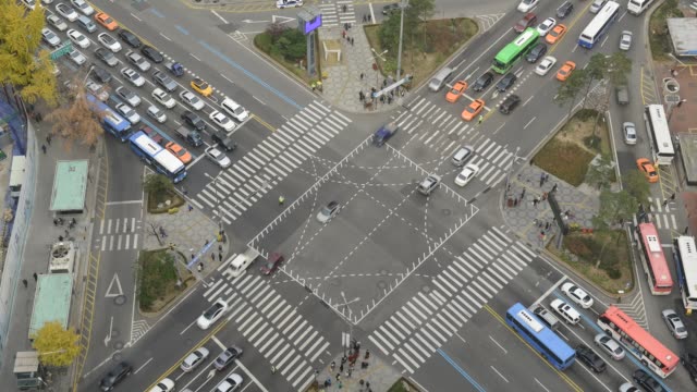Timelapse-video-of-traffic-illustrating-concepts-of-motion-and-speed-in-Seoul-Korea