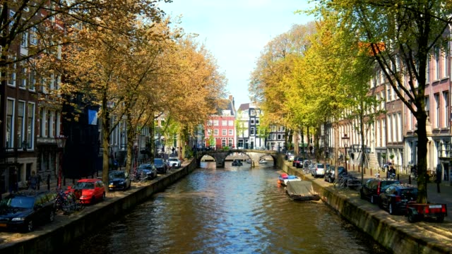 canal-de-Amsterdam,-Países-Bajos