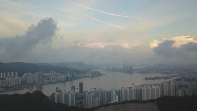 Escena-de-amanecer-de-la-ciudad-de-Hong-Kong