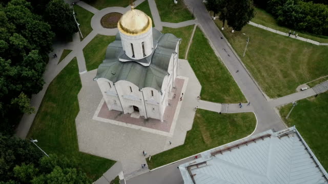 Zielobjekten-Kathedrale-in-Vladimir