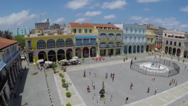 Plaza-Vieja-in-Havanna,-Kuba