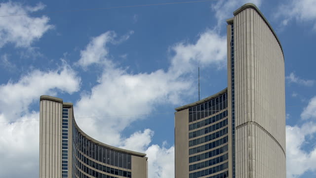 Timelapse-von-Toronto-City-Hall