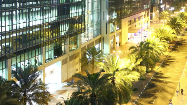Luz-de-noche-street-time-lapse-de-dubai