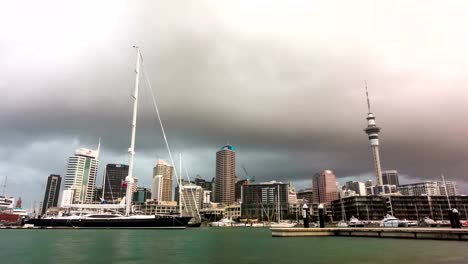 City-Center-And-Harbour-Timelapse-Auckland,-New-Zealand.